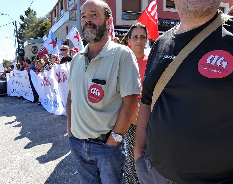 17-07-13 OcupacionOficinasUTEponteRande10.JPG